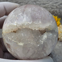 Load image into Gallery viewer, Amethyst Druzy Geode Display – 紫水晶晶簇晶洞摆件
