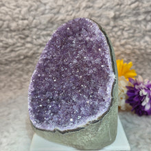 Load image into Gallery viewer, Amethyst Slab Display (Uruguay) – 乌拉圭紫水晶切片摆件