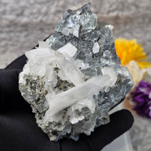 Load image into Gallery viewer, Fluorite with Calcite Rose Specimen (Hunan, China) – 湖南天然萤石方解石玫瑰花共生矿物标本