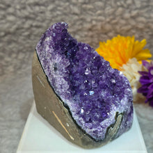 Load image into Gallery viewer, Amethyst Slab Display (Uruguay) – 乌拉圭紫水晶切片摆件