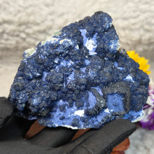 Load image into Gallery viewer, Blue Fluorite on Quartz Specimen (Inner Mongolia) – 内蒙古蓝萤石共生石英矿物标本