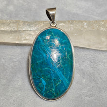 Load image into Gallery viewer, Blue Chrysocolla Pendant – 蓝色硅孔雀石吊坠