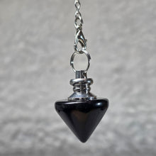 Load image into Gallery viewer, Crystal Pendulum (Fat Shaped) – 水晶胖型灵摆