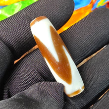 Load image into Gallery viewer, Tiger Tooth Dzi Bead – 虎牙天珠