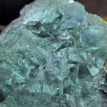 Load image into Gallery viewer, Green Fluorite Specimen (Xianghualing Mine, Hunan, China) – 湖南香花岭矿天然绿色萤石矿物标本