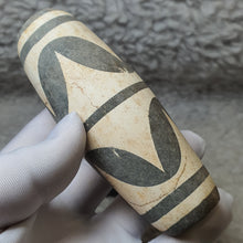 Load image into Gallery viewer, 🐯 Double Tiger Tooth Dzi — Power • Protection • Prosperity 🐯