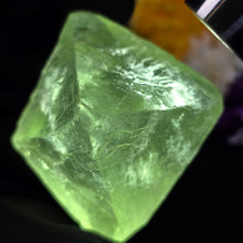 Load image into Gallery viewer, Fluorite Octahedron Display – 萤石八面体摆件