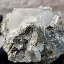 Load image into Gallery viewer, Fluorite with Calcite Rose Specimen (Hunan, China) – 湖南天然萤石方解石玫瑰花共生矿物标本
