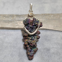 Load image into Gallery viewer, Iridescent Goethite Wire Wrapped Pendant – 彩虹针铁矿绕线吊坠