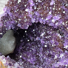 Load image into Gallery viewer, Amethyst Money Bag Display – 紫水晶钱袋子摆件