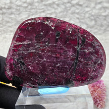Load image into Gallery viewer, Rhodolite Garnet Slice – Vitality & Heart Energy
