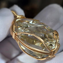 Load image into Gallery viewer, Citrine Azeztulite Wire Wrapped Pendant – 黄阿赛斯特莱绕线吊坠