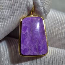 Load image into Gallery viewer, Premium Lavender Sugilite Pendant (South Africa) – 南非顶级薰衣草舒俱徕吊坠