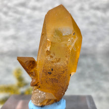 Load image into Gallery viewer, Golden Healer Quartz from Arkansas – High Clarity Healing Crystal