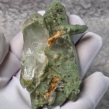 Load image into Gallery viewer, Green Phantom Quartz (Pakistan) – 巴基斯坦绿幽灵水晶