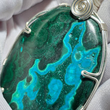 Load image into Gallery viewer, Malachite with Chrysocolla Wire Wrapped Pendant – 孔雀石伴硅孔雀石绕线吊坠