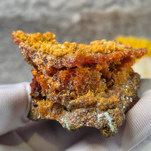 Load image into Gallery viewer, Zincite Specimen (Poland) – 波兰天然锌矿标本