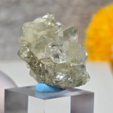 Load image into Gallery viewer, Gemmy Green Apophyllite Specimen Display – 宝石级绿色鱼眼石标本摆件