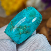 Load image into Gallery viewer, Turquoise Barrel Shaped Bead (Hubei) – 湖北绿松石桶珠路路通