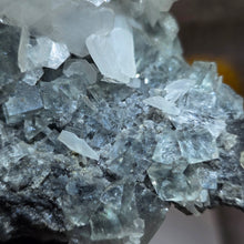 Load image into Gallery viewer, Fluorite with Calcite Rose Specimen (Hunan, China) – 湖南天然萤石方解石玫瑰花共生矿物标本