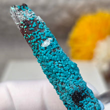 Load image into Gallery viewer, Blue Chrysocolla on Quartz Display (Peru) – 秘鲁蓝硅孔雀石共生石英摆件
