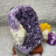 Load image into Gallery viewer, Polished Amethyst with Calcite Display – 抛光紫水晶共生方解石摆件