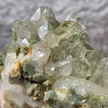 Load image into Gallery viewer, Green Phantom Quartz Cluster (Pakistan) – 巴基斯坦绿幽灵水晶簇
