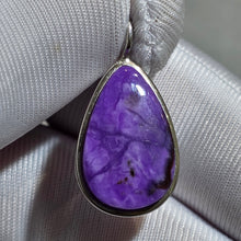 Load image into Gallery viewer, Premium Lavender Sugilite Pendant (South Africa) – 南非顶级薰衣草舒俱徕吊坠