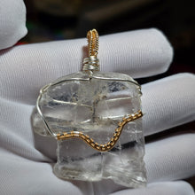 Load image into Gallery viewer, Clear Selenite Wire Wrapped Pendant – 透明透石膏绕线吊坠