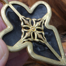 Load image into Gallery viewer, Tibetan Garuda Pendant – 西藏天铁大鹏鸟吊坠