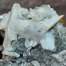 Load image into Gallery viewer, Fluorite with Calcite Rose Specimen (Hunan, China) – 湖南天然萤石方解石玫瑰花共生矿物标本