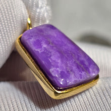 Load image into Gallery viewer, Premium Lavender Sugilite Pendant (South Africa) – 南非顶级薰衣草舒俱徕吊坠