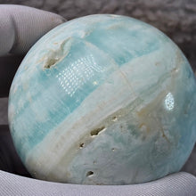 Load image into Gallery viewer, Caribbean Calcite Sphere – 加勒比海方解石圆球摆件