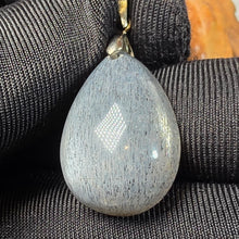 Load image into Gallery viewer, Black Sunstone Pendant – 黑日光石吊坠