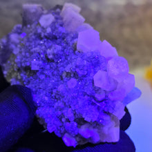 Load image into Gallery viewer, Columnar Calcite Specimen (Fujian, China) – 中国福建柱状方解石矿标