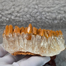 Load image into Gallery viewer, Clear Dogtooth Calcite with Brown Calcite (Secondary Growth) Specimen – 透明犬牙方解石伴褐色次生方解石标本