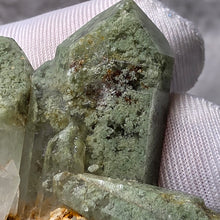 Load image into Gallery viewer, Green Phantom Quartz (Pakistan) – 巴基斯坦绿幽灵水晶