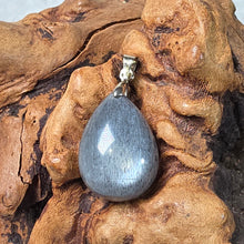 Load image into Gallery viewer, Black Sunstone Pendant – 黑日光石吊坠