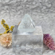 Load image into Gallery viewer, Apophyllite Pyramid Pointer Specimen – Clarity & Light Energy