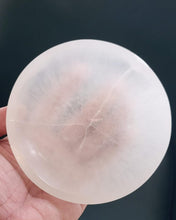 Load image into Gallery viewer, Selenite Bowl (Cleansing and Charge)