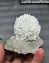 Load image into Gallery viewer, Mesolite with Green Apophylite, Stilbite and Heulandite (India)
