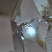 Load image into Gallery viewer, Colombian Lemurian Cathedral Record Keeper Quartz with Limonite (Santander, Colombia) – 哥伦比亚桑坦德天然雷姆利亚教堂型记录者石英共生褐铁矿标本
