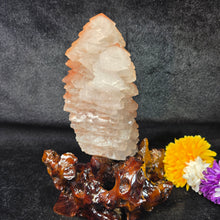 Load image into Gallery viewer, Pagoda Calcite Mineral Display (Hubei, China) – 中国湖北天然宝塔方解石矿物摆件
