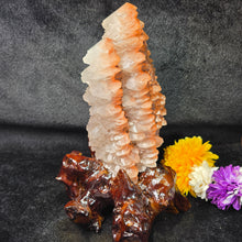 Load image into Gallery viewer, Pagoda Calcite Mineral Display (Hubei, China) – 中国湖北天然宝塔方解石矿物摆件
