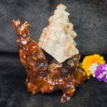 Load image into Gallery viewer, Pagoda Calcite Mineral Display (Hubei, China) – 中国湖北天然宝塔方解石矿物摆件
