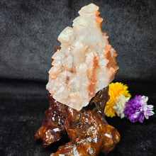 Load image into Gallery viewer, Pagoda Calcite Mineral Display (Hubei, China) – 中国湖北天然宝塔方解石矿物摆件
