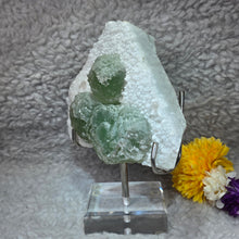 Load image into Gallery viewer, Green Fluorite on Milky Quartz Mineral Specimen (Xianghualing, Hunan, China) – 中国湖南香花岭绿色萤石共生乳白石英天然矿物标本
