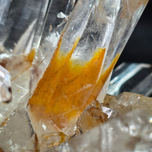 Load image into Gallery viewer, Colombian Lemurian Cathedral Record Keeper Quartz with Limonite (Santander, Colombia) – 哥伦比亚桑坦德天然雷姆利亚教堂型记录者石英共生褐铁矿标本
