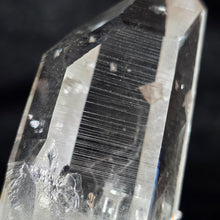 Load image into Gallery viewer, Colombian Lemurian Cathedral Record Keeper Quartz with Limonite (Santander, Colombia) – 哥伦比亚桑坦德天然雷姆利亚教堂型记录者石英共生褐铁矿标本
