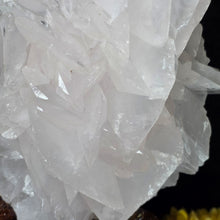 Load image into Gallery viewer, Phosphorescent Pink Calcite Mineral Specimen (Chenzhou, Hunan, China) – 中国湖南郴州天然粉红色磷光方解石矿物标本
